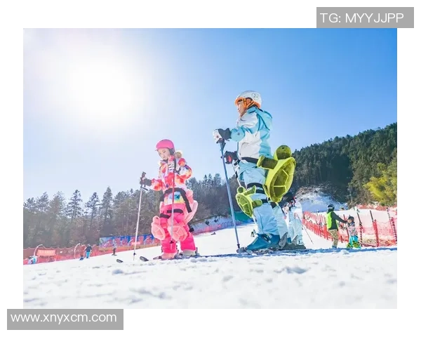 看望北纬31度高山滑雪场 冷冰雪撬动热经济一线调查
